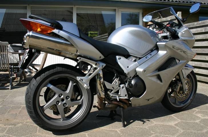 Honda vfr 800 - helt standart billede 2