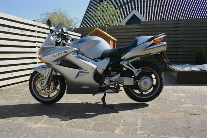 Honda vfr 800 - standart billede 5