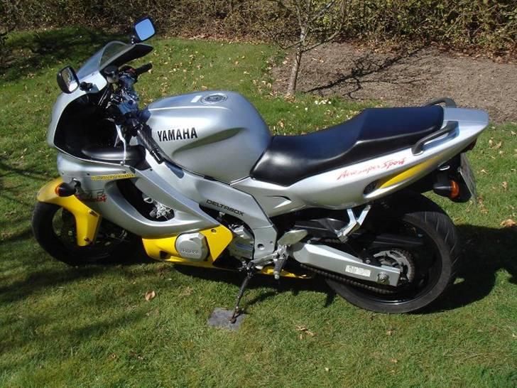 Yamaha YZF 600 Thundercat billede 7