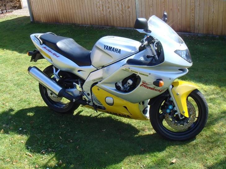 Yamaha YZF 600 Thundercat billede 9