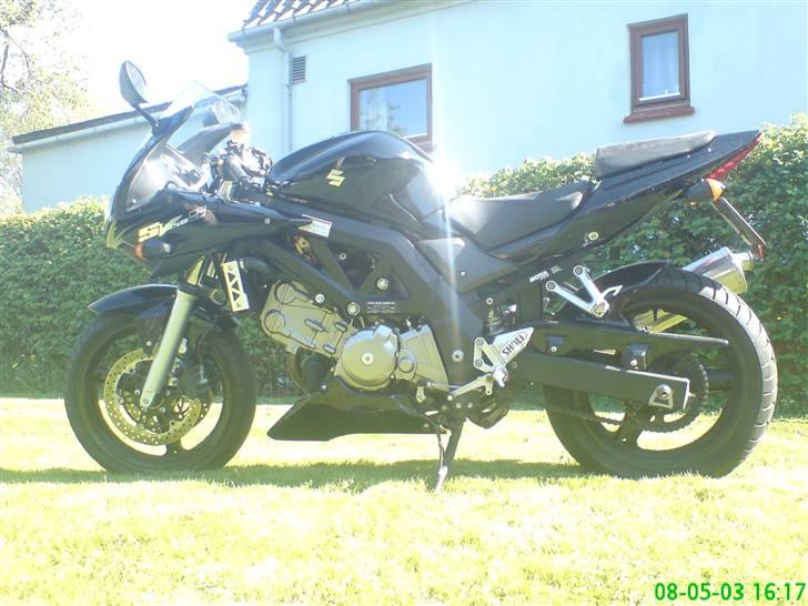 Suzuki SV650S K5 (SOLGT) billede 4