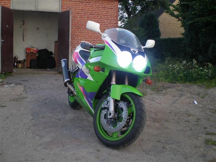 Kawasaki zxr 750 solgt billede 3