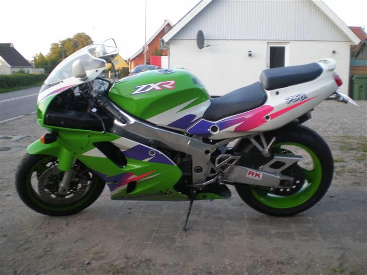 Kawasaki zxr 750 solgt billede 7