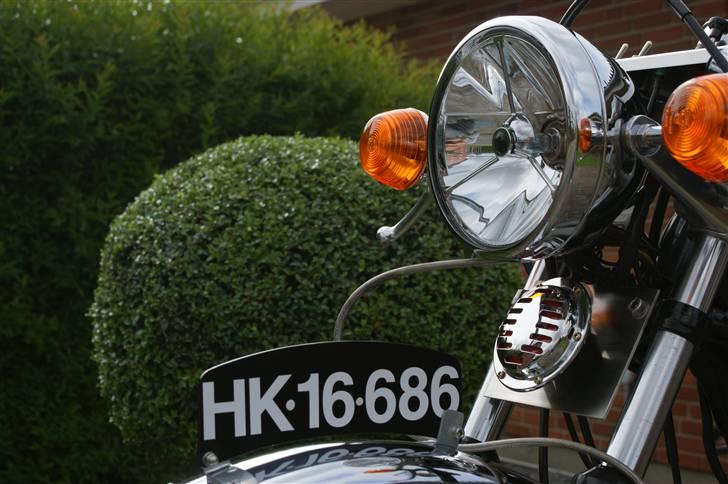 Honda CB400T (Cafe Racer) - Nr. plade foran & klassisk Lucas glas i lygten... billede 4