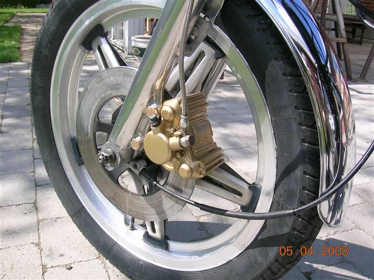 Honda CB400T (Cafe Racer) - Vil til næste vinter, ha´ malet egerne hvide, og fælgekanten skal poleres op! billede 9