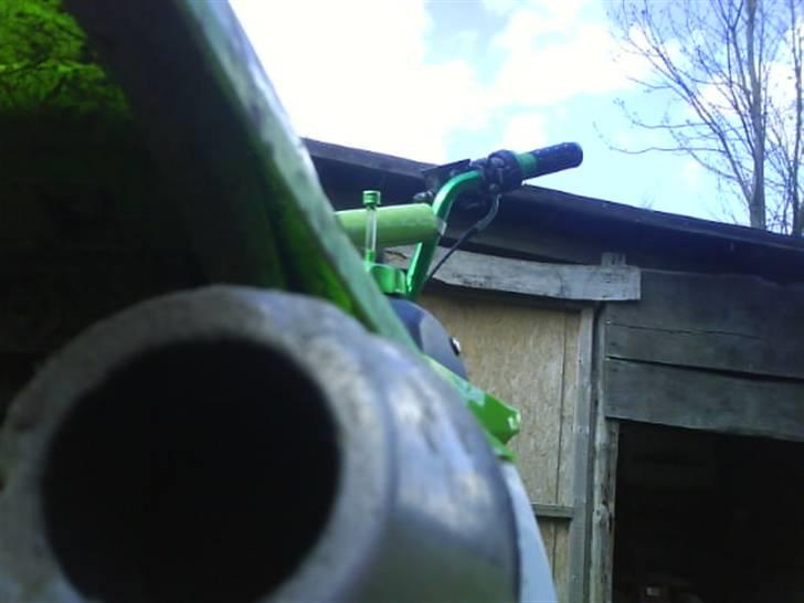 Loncin Kinesisk 150ccm DirtBike - Potten, og lidt af styret. B)  billede 9