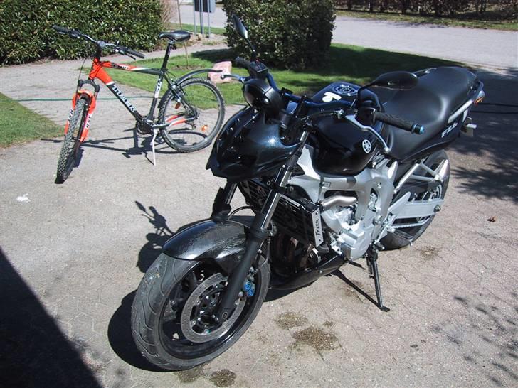 Yamaha FZ-n 600 billede 4