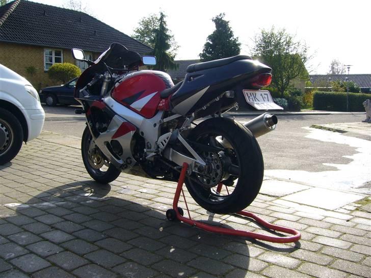 Suzuki GSXR 750 billede 3