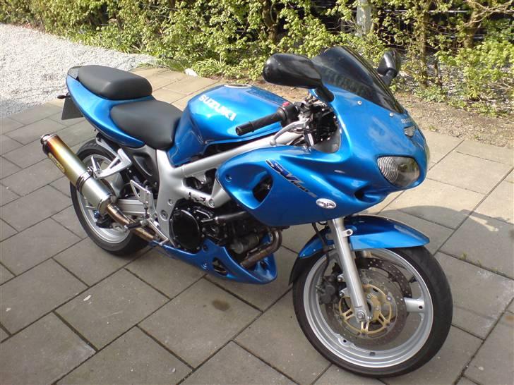 Suzuki SV 650S SOLGT - Dejlig nyvasket og nypoleret maskine. billede 2