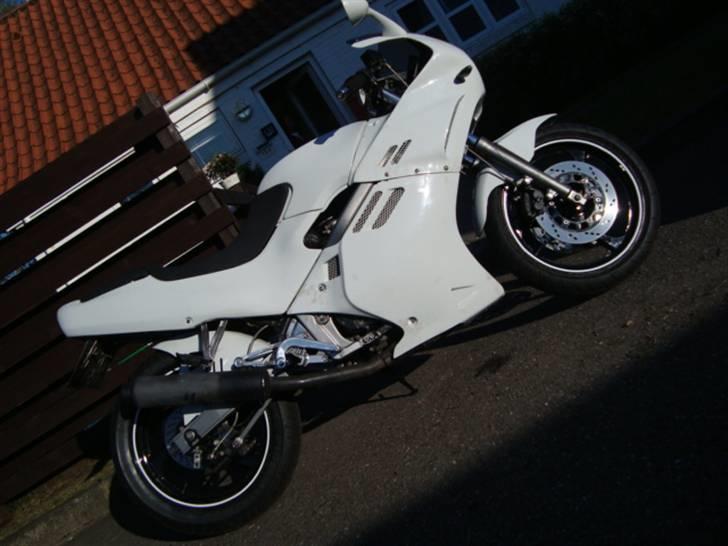 Suzuki GSX-R 250  billede 3