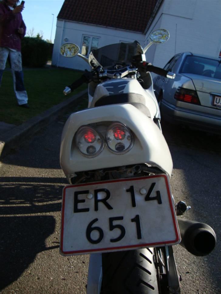 Suzuki GSX-R 250  - Bagenden med intergeret blink billede 5