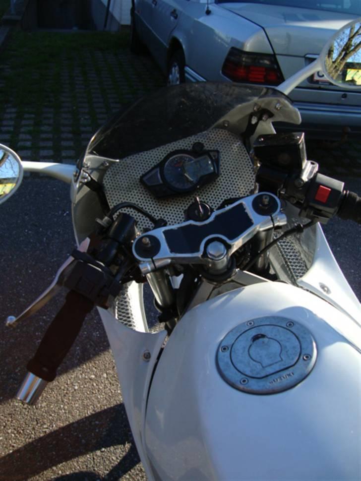 Suzuki GSX-R 250  - Speedometeret billede 6