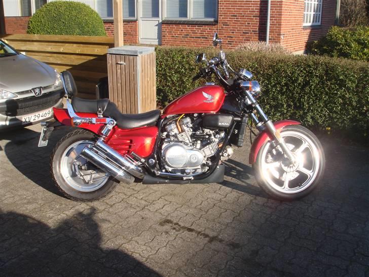 Honda Super Magna billede 1