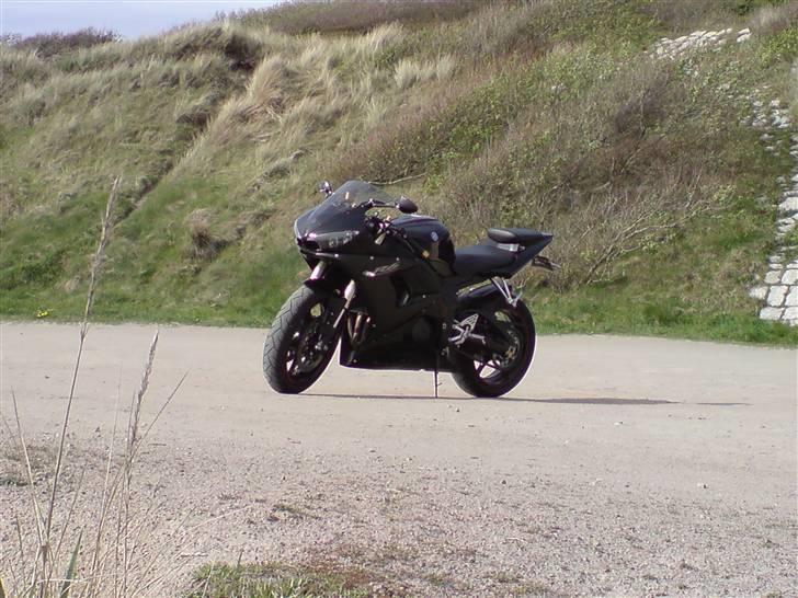 Yamaha yzf r6 Model '05 *Solgt* billede 2