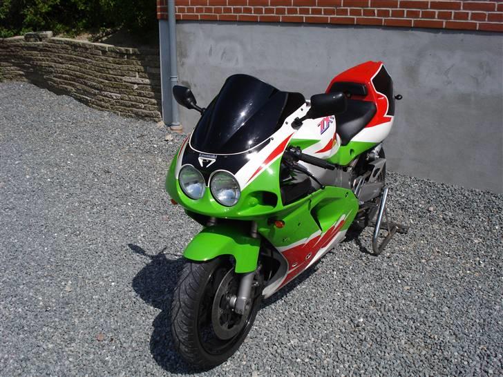 Kawasaki ZXR750R billede 10