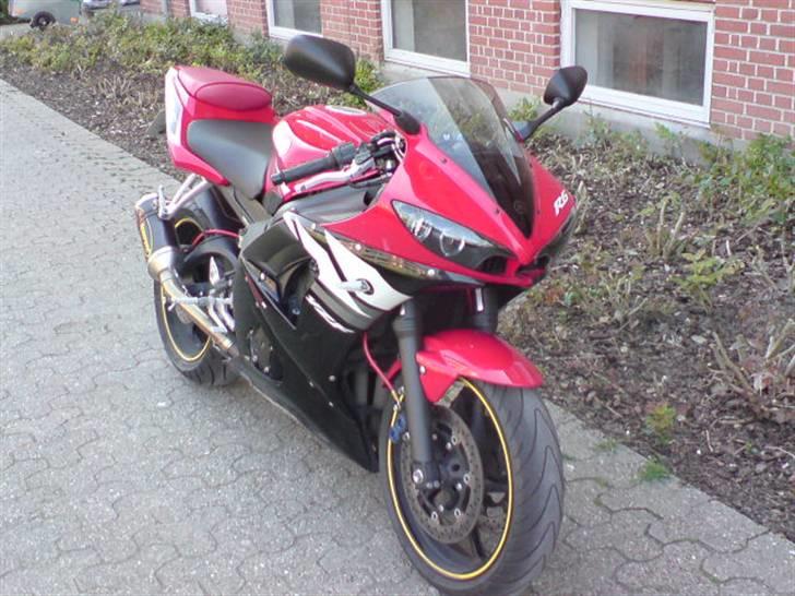 Yamaha r6 billede 12