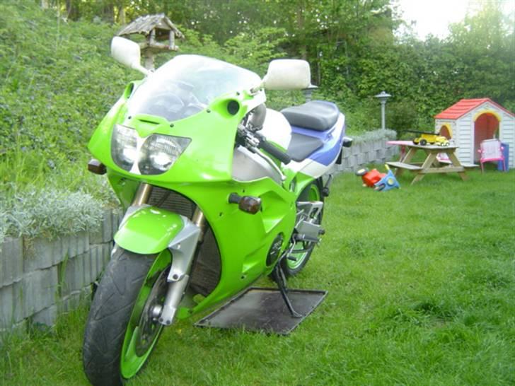 Kawasaki ZXR 400 billede 2