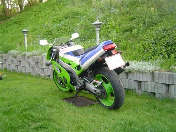 Kawasaki ZXR 400 billede 4