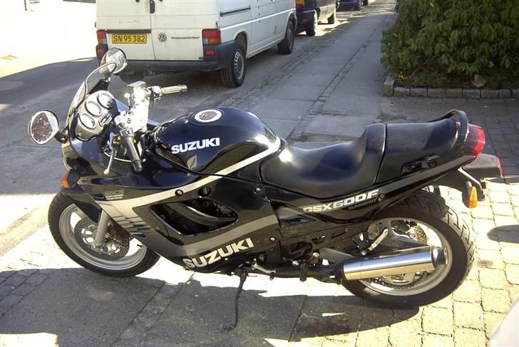 Suzuki GSXF 600 billede 3