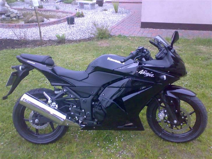 Kawasaki Ninja 250R (Solgt) billede 4