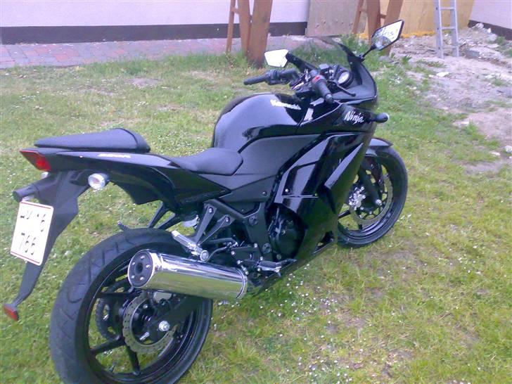 Kawasaki Ninja 250R (Solgt) billede 8
