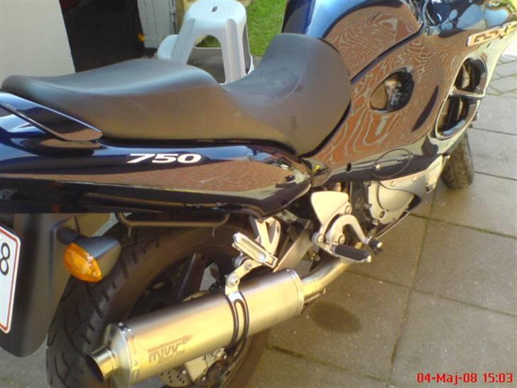 Suzuki gsx 750 f SOLGT billede 4