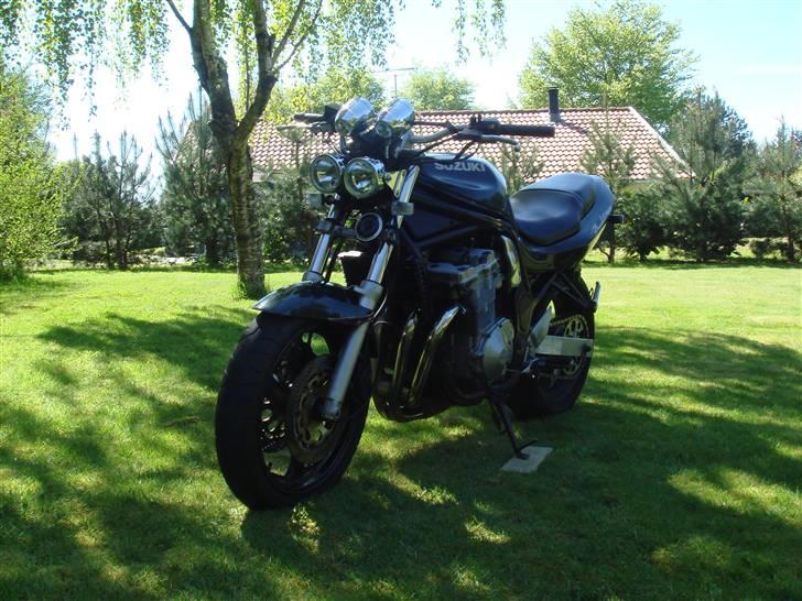 Suzuki GSF 600 BANDIT billede 2