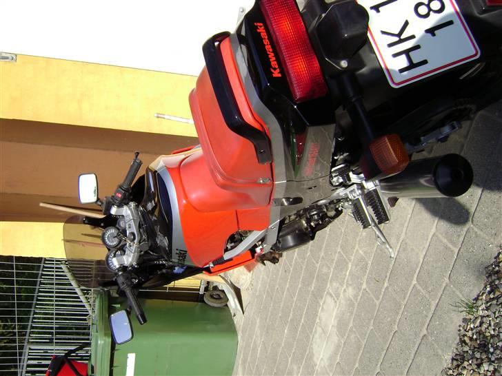 Kawasaki GPZ 600 R billede 5