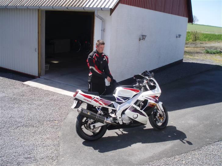 Yamaha Fzr 600R billede 8