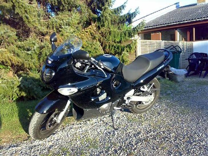 Suzuki GSX 750F billede 2