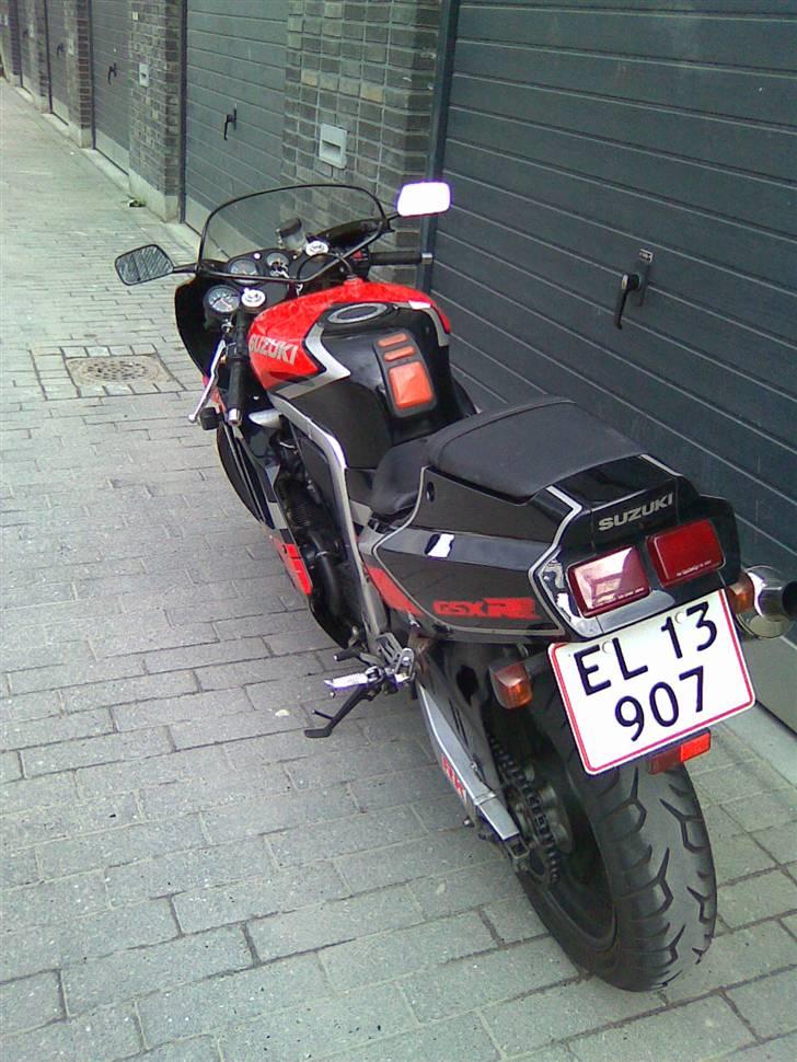 Suzuki GSX 400R (SOLGT) billede 6