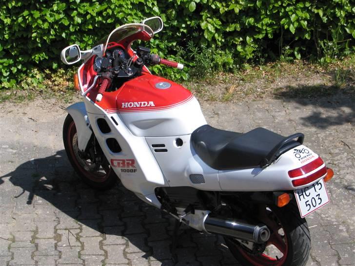 Honda cbr 1000f sc21 Billeder af mcer Uploaded af