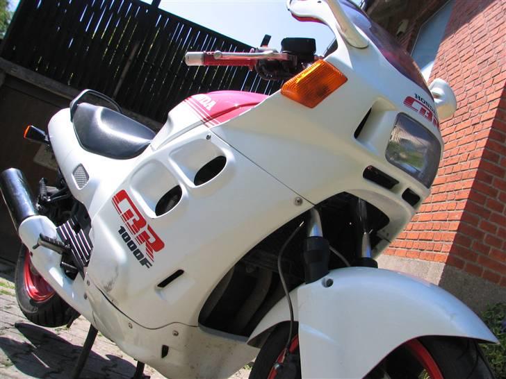 Honda cbr 1000f sc21 billede 3