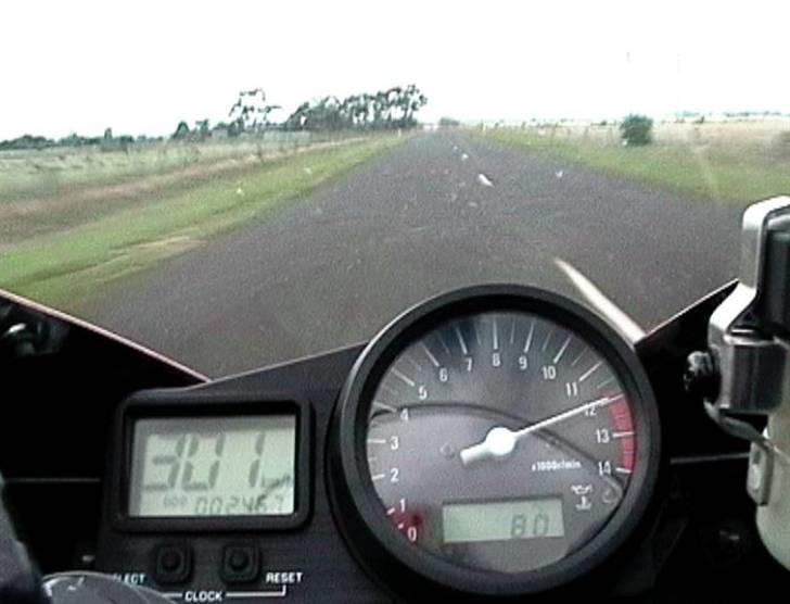 Yamaha yzf 1000 R1 billede 2