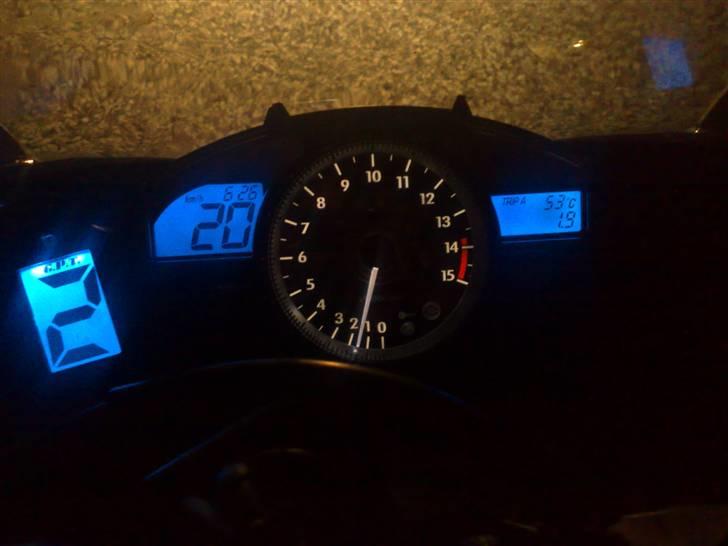 Yamaha R1  - GPT gearindikator virker perfekt.. billede 7