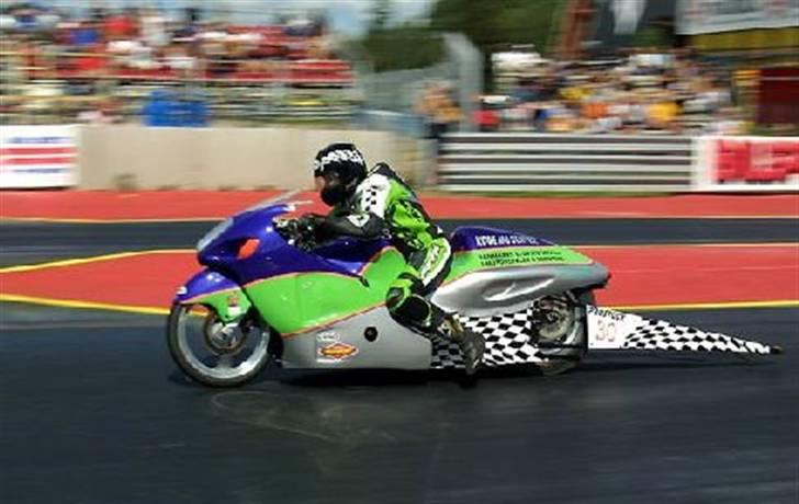 Yamaha R1  - kender hende som har kørt den dragbike, ret så godt :-) billede 9