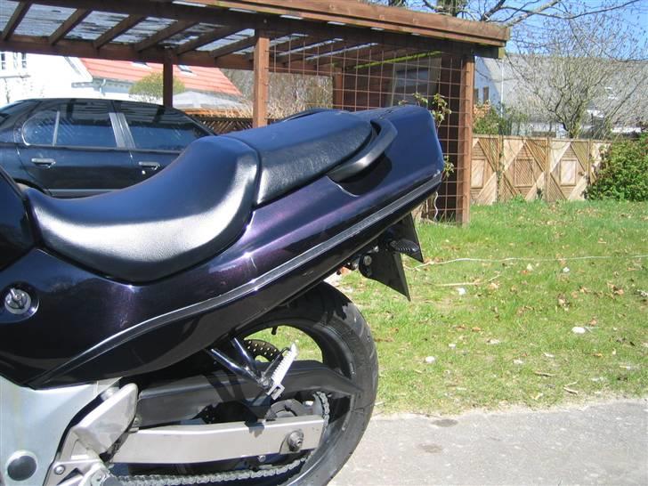 Suzuki RF600 R - Solgt billede 3