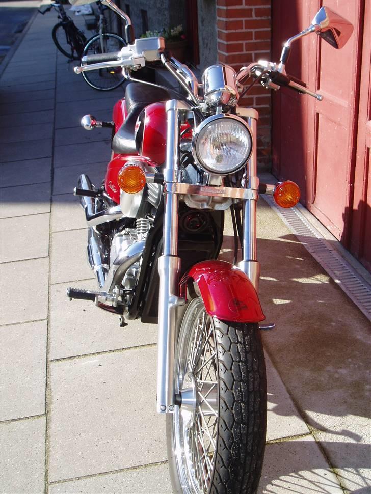 Honda Shadow VT 600 - Et billede mere forfra  billede 2