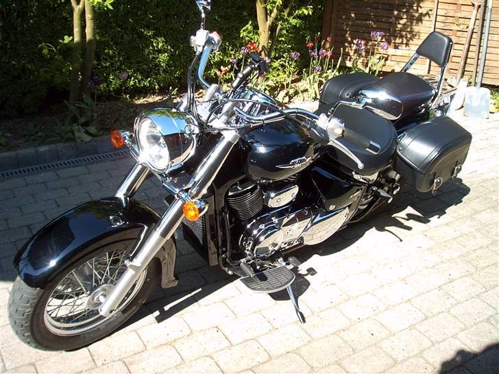 Suzuki c 800 k7 - motorcyklen billede 1