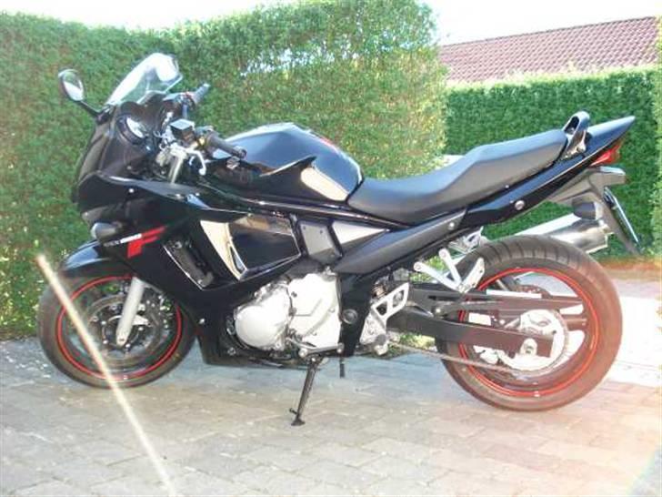 Suzuki GSX650F - Nye rim stripes det er sku ikke nemt at sætte på ! ! ! billede 12