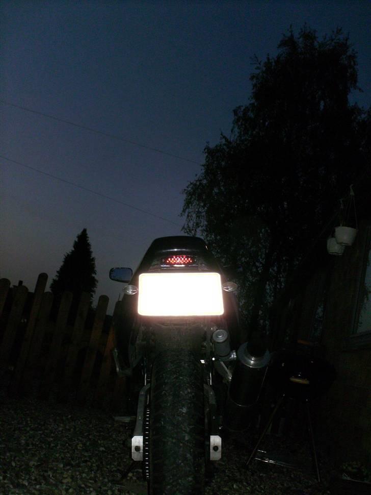 Suzuki gsxr 400 billede 5