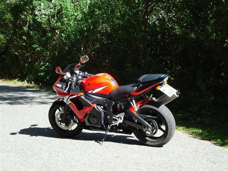 Yamaha YZF R6 (solgt) billede 7