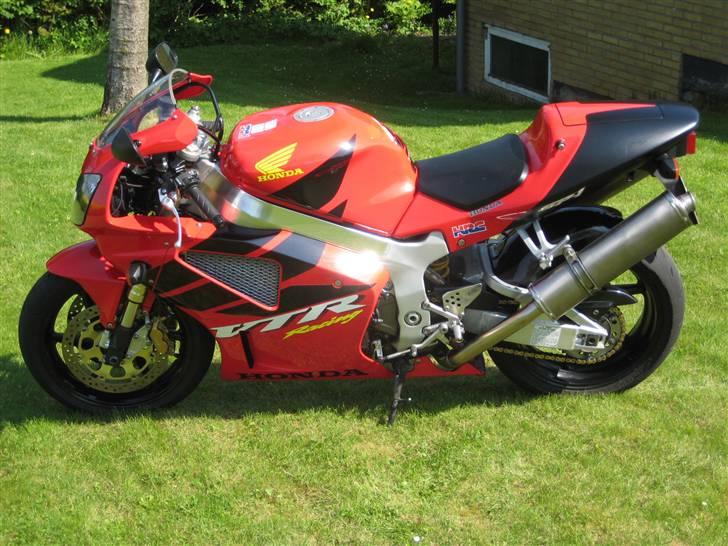 Honda VTR1000 SP-1 - Så er cyklen kommet ud i det grønne - på plader :-) billede 13