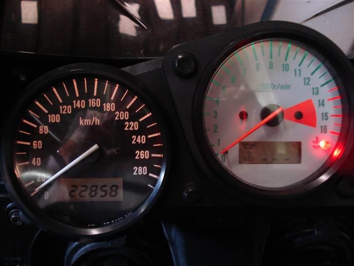 Suzuki gsx-r 600 Srad billede 3