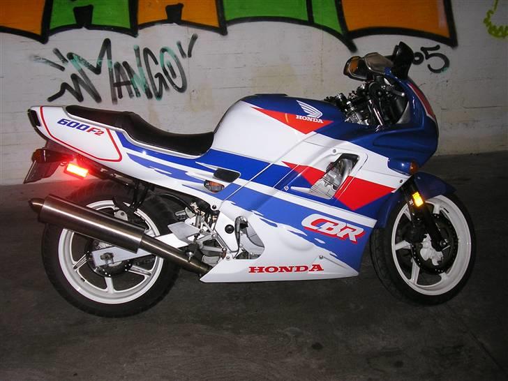Honda CBR 600 F2 billede 3