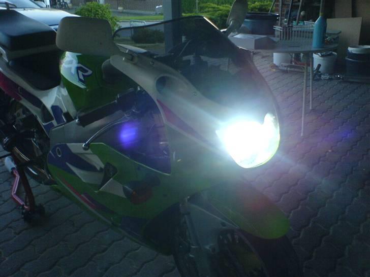 Kawasaki ZXR 400 (Solgt) billede 19