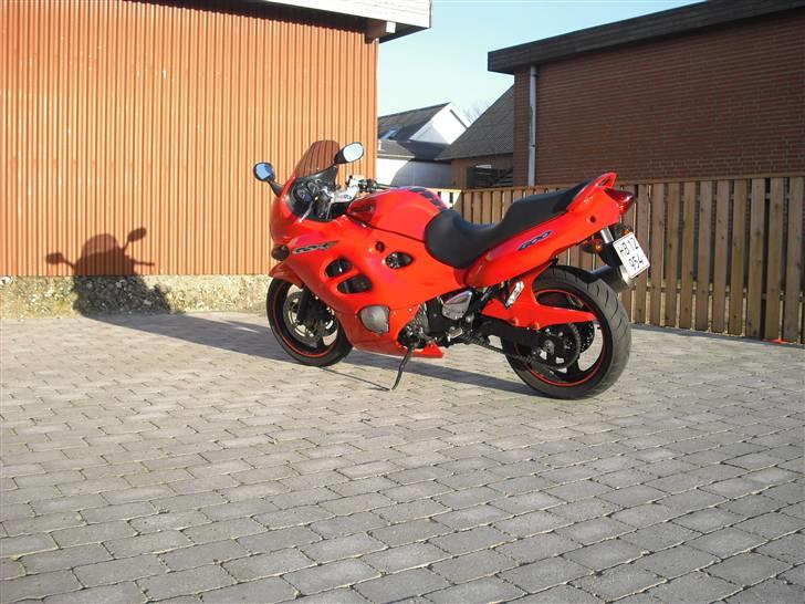 Suzuki GSX600F - forår 09 billede 1
