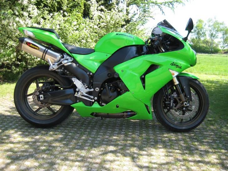 Kawasaki Ninja ZX-10R - Indfarvet kåbebund billede 3