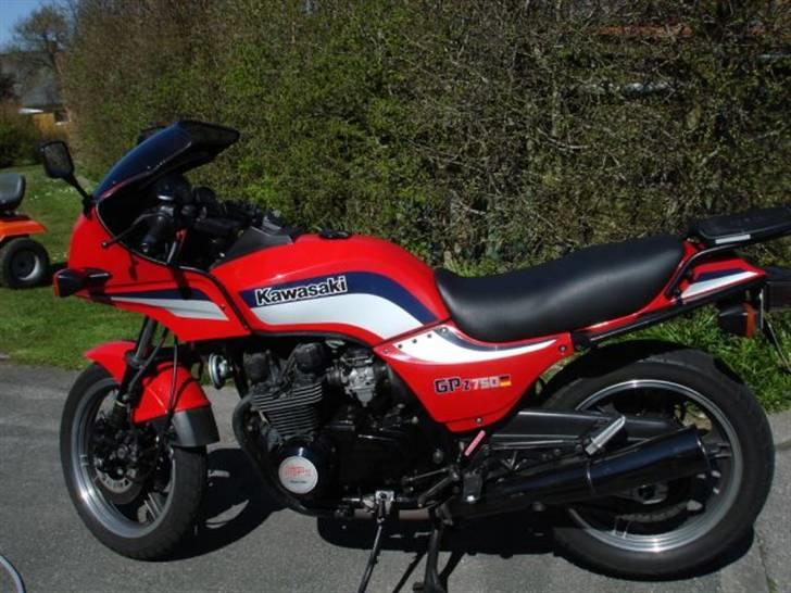 Kawasaki gpz 750 unitrak billede 1