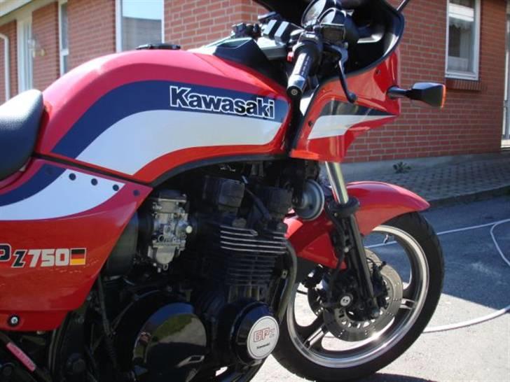 Kawasaki gpz 750 unitrak billede 4